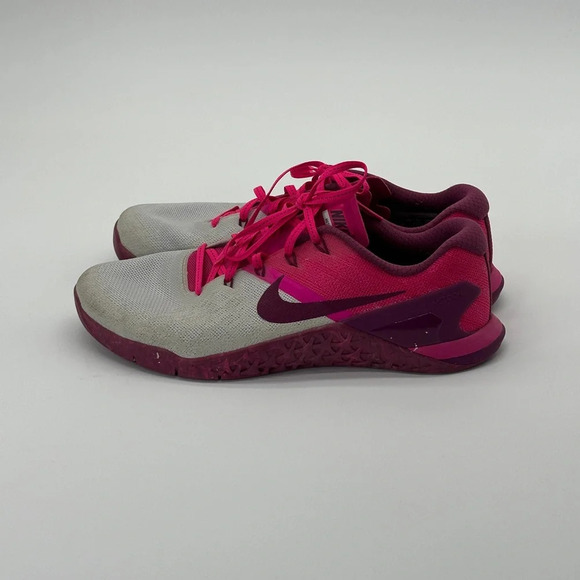 Nike Metcon 3 Cross Training Shoes Womens Size 11 EUR 43 Pure Platinum Tea Berry - Picture 4 of 9